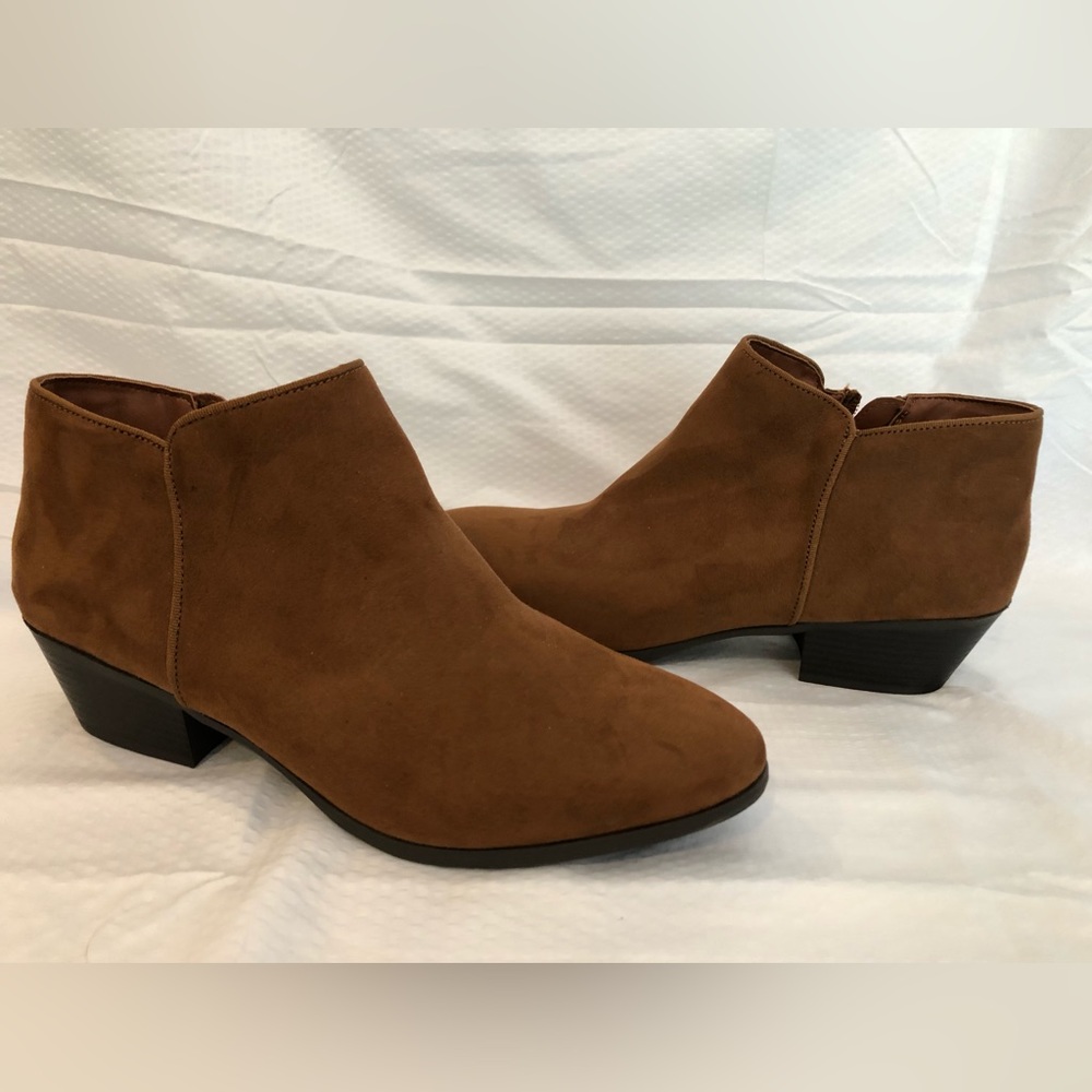 NIB, Style & Co light brown leather ankle booties.